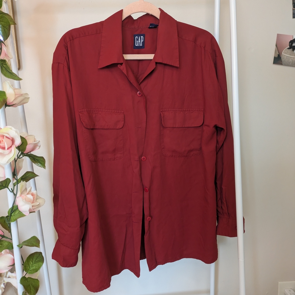 Vintage GAP Deep Red Long Sleeve Button Down Pocket Dress Shirt